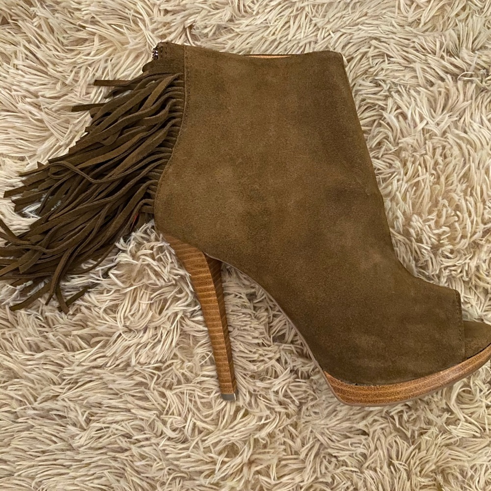 Brown peep toe bootie